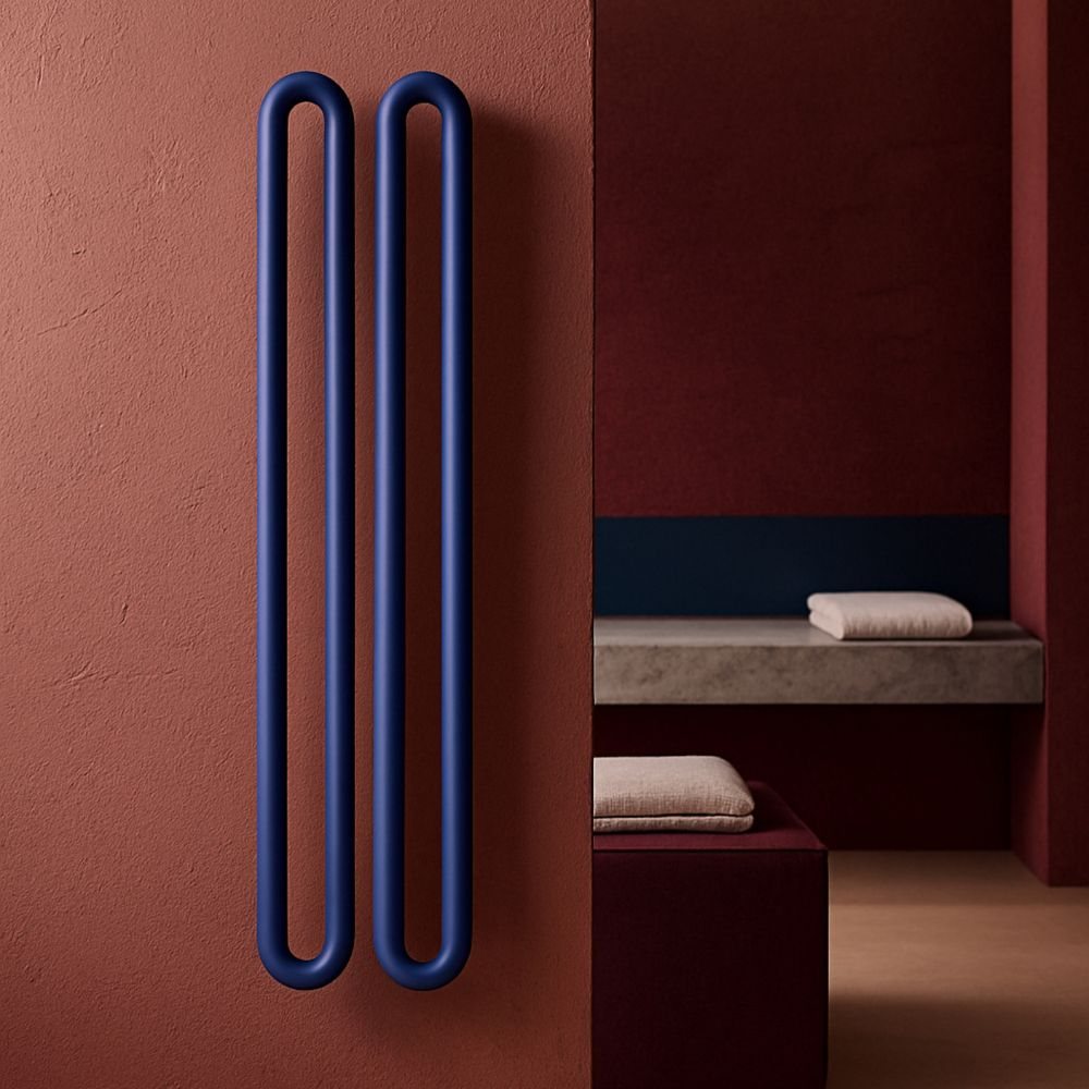 Verticale handdoekradiator met buizen
