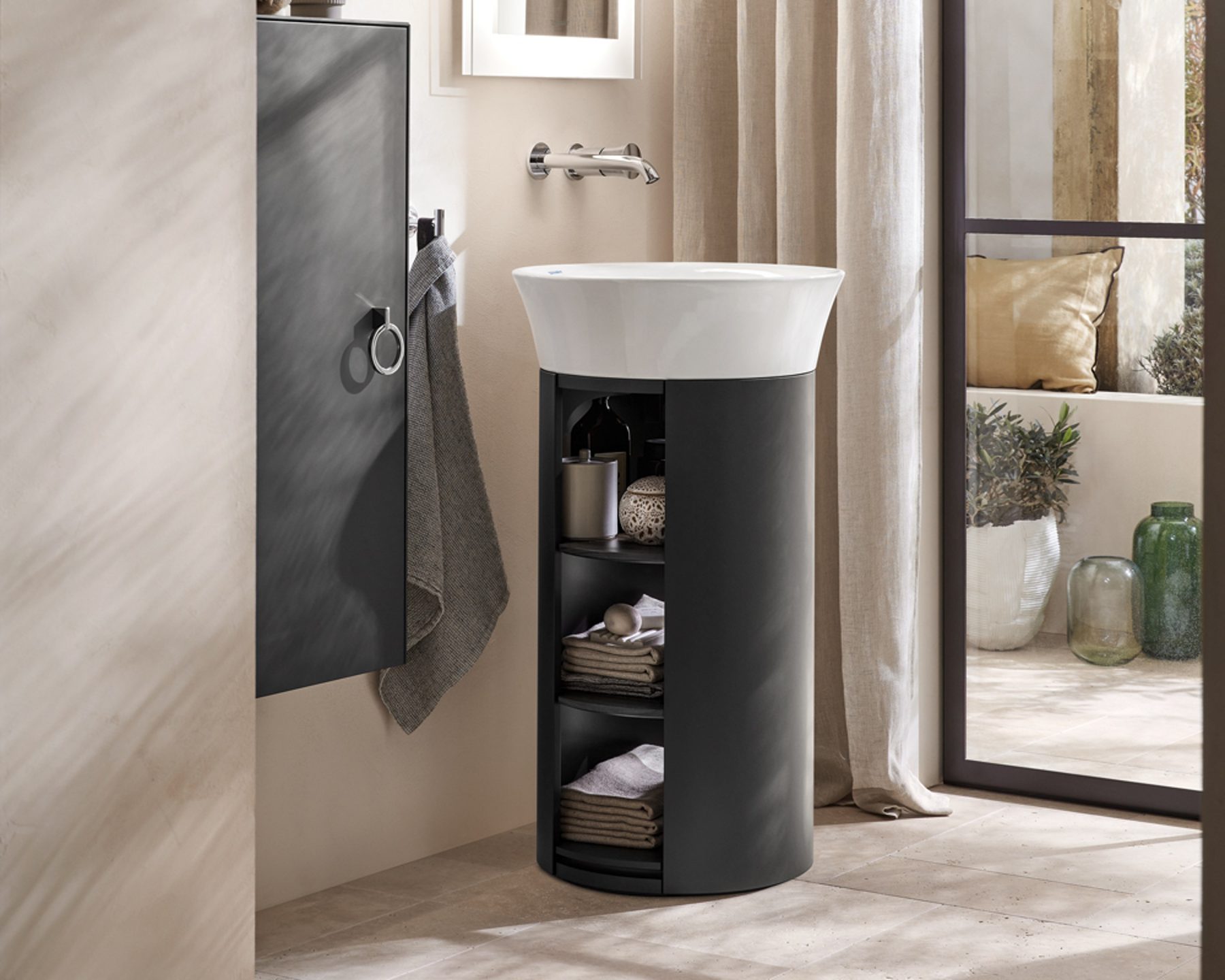 Vrijstaand bad uit de Duravit White Tulip serie