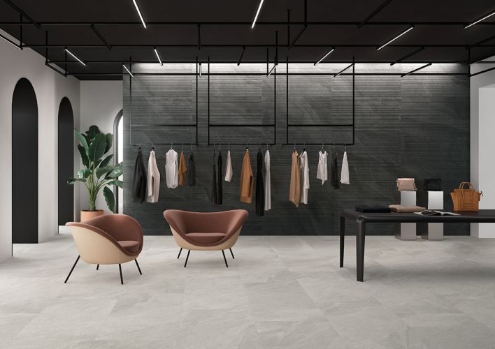 Greige badkamer met leisteenlook